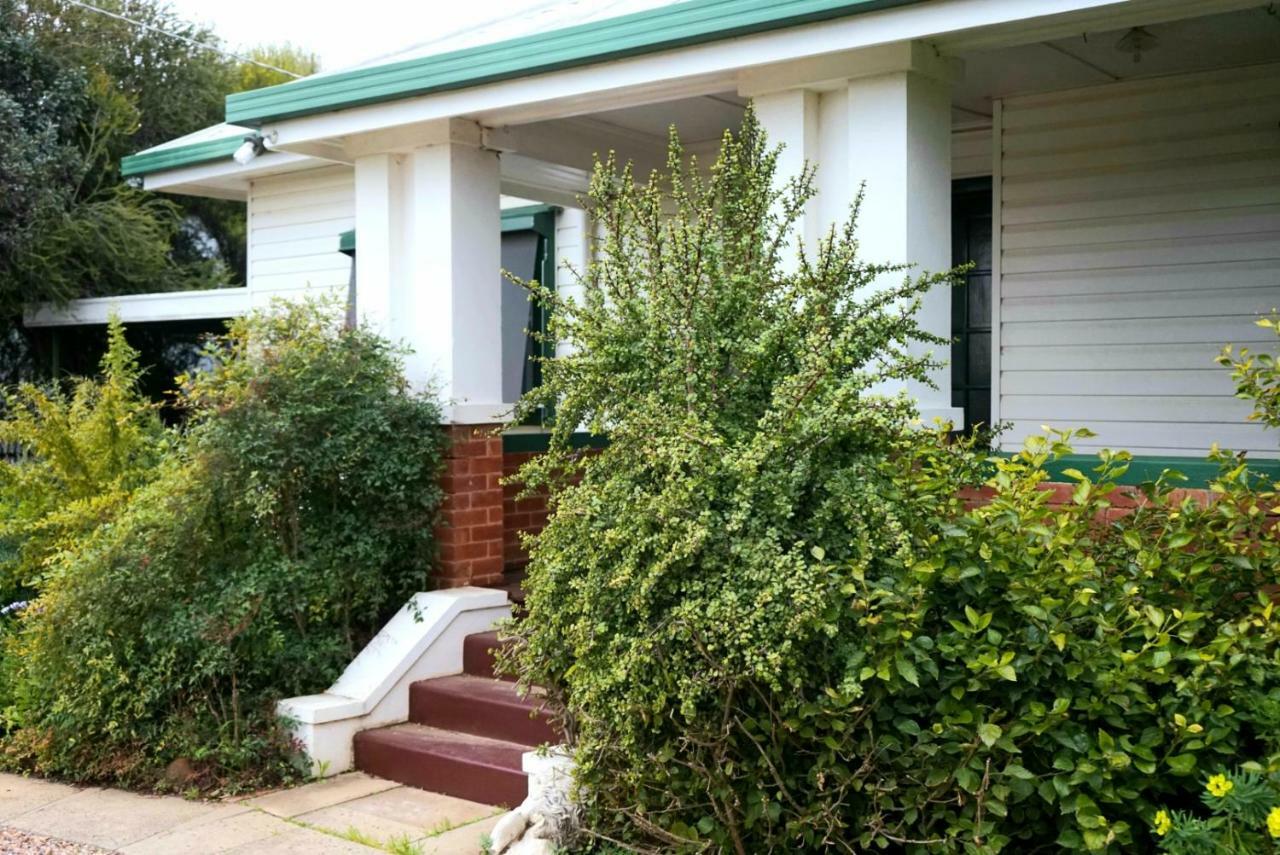 Skymirror Cottage Sea Lake Exterior photo