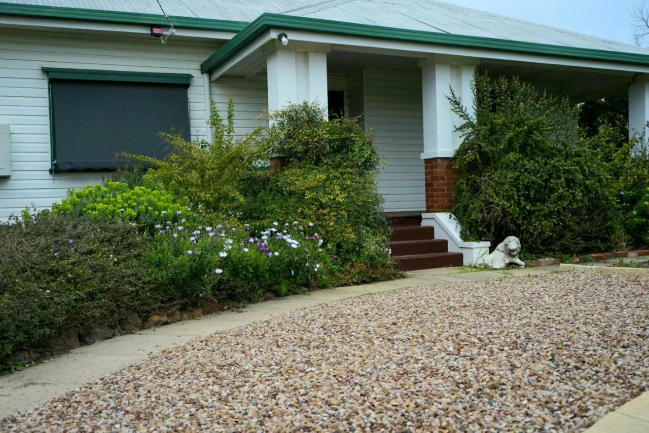 Skymirror Cottage Sea Lake Exterior photo